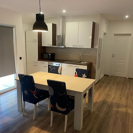 Apartmani Bm 比奥格勒·纳·莫鲁 外观 照片
