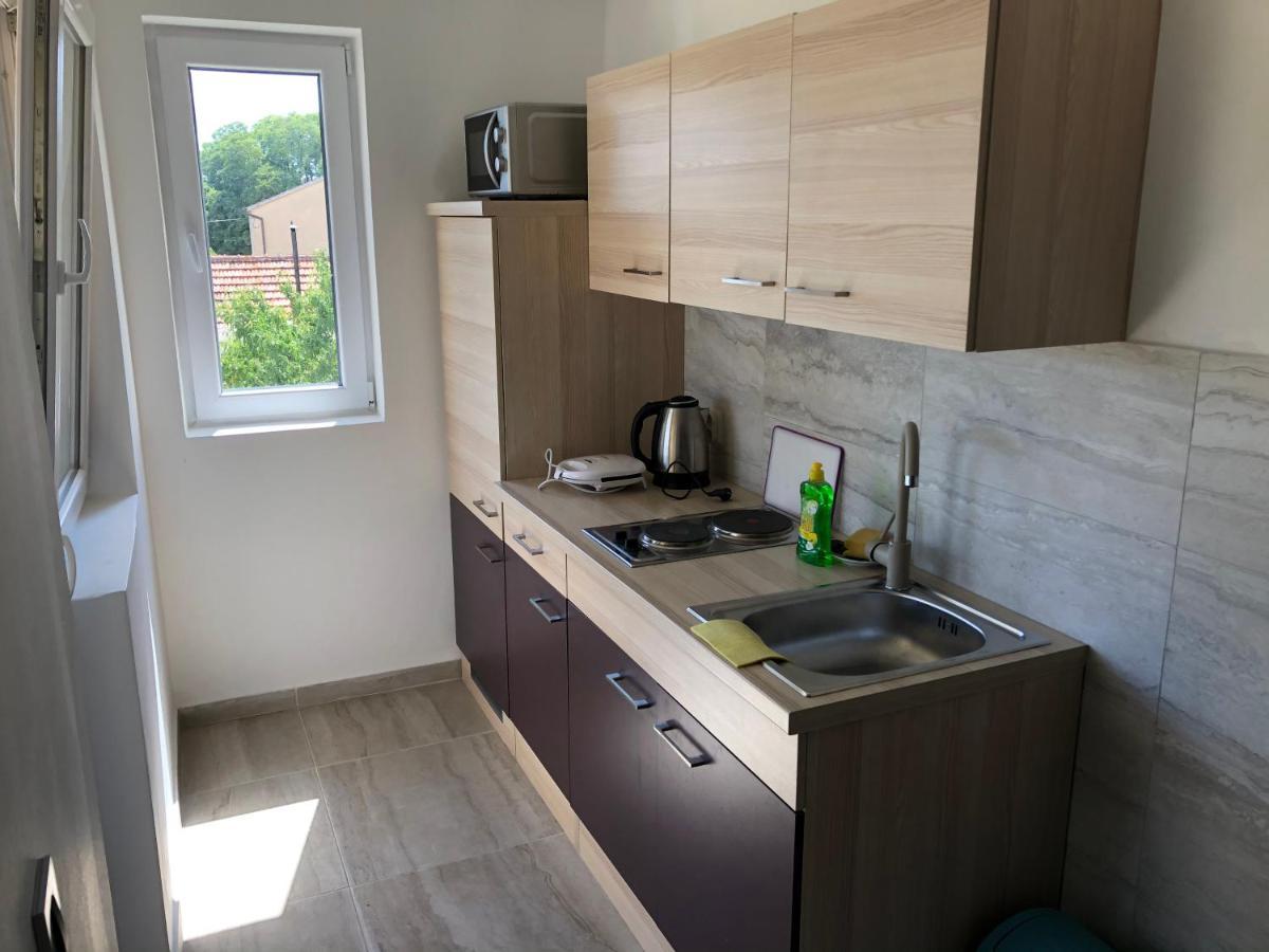 Apartmani Bm 比奥格勒·纳·莫鲁 外观 照片
