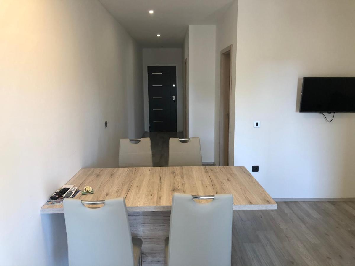 Apartmani Bm 比奥格勒·纳·莫鲁 外观 照片