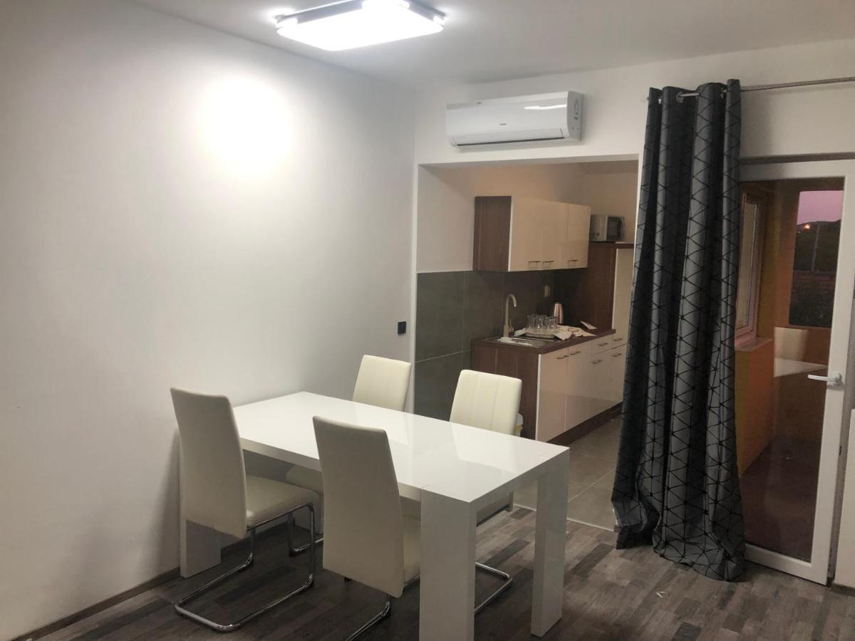 Apartmani Bm 比奥格勒·纳·莫鲁 外观 照片