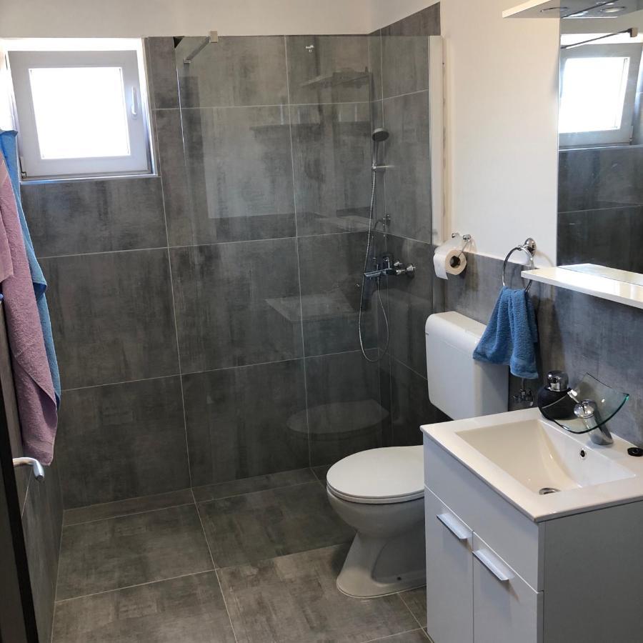 Apartmani Bm 比奥格勒·纳·莫鲁 外观 照片