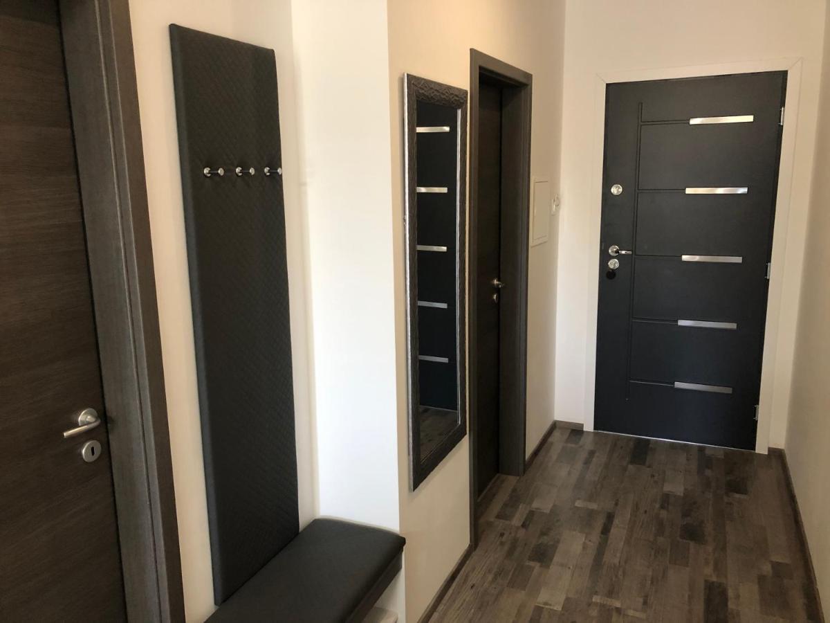 Apartmani Bm 比奥格勒·纳·莫鲁 外观 照片