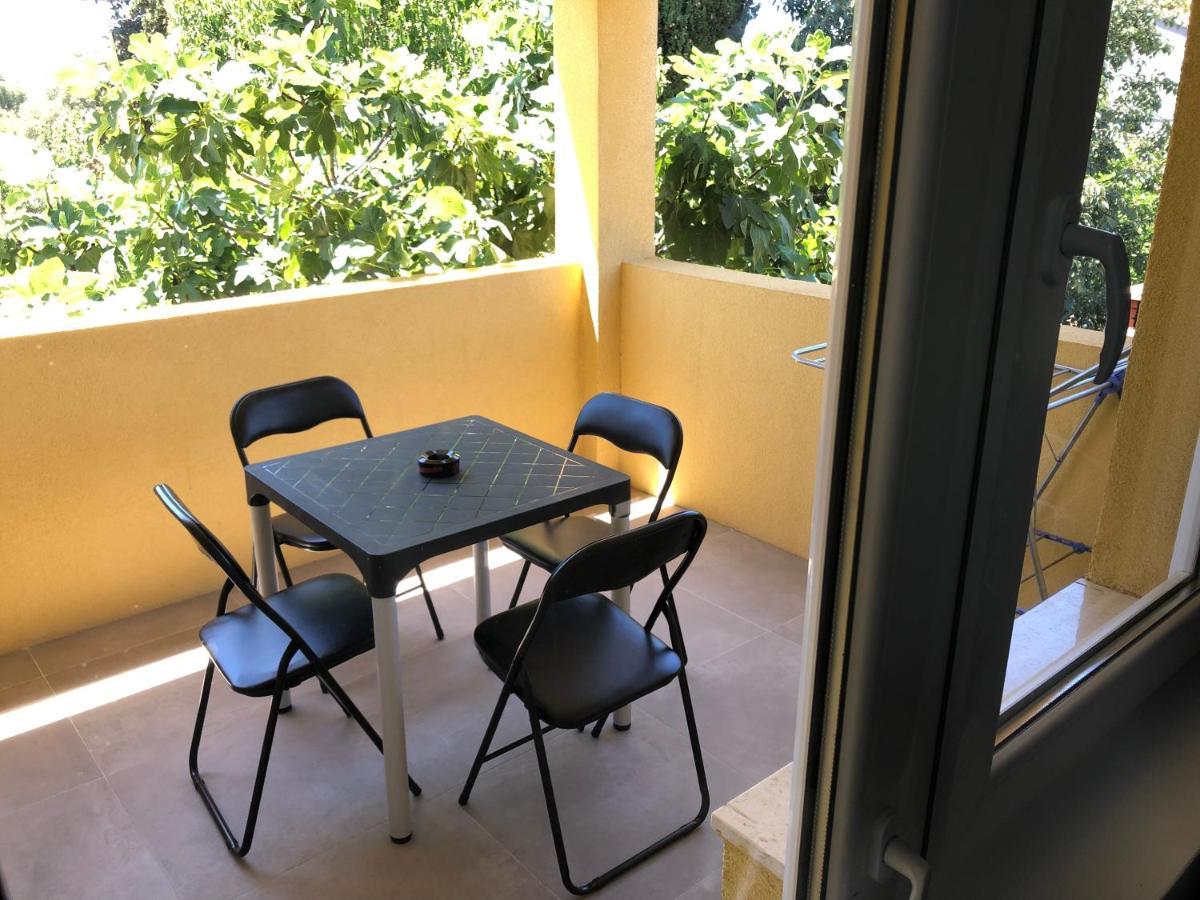 Apartmani Bm 比奥格勒·纳·莫鲁 外观 照片