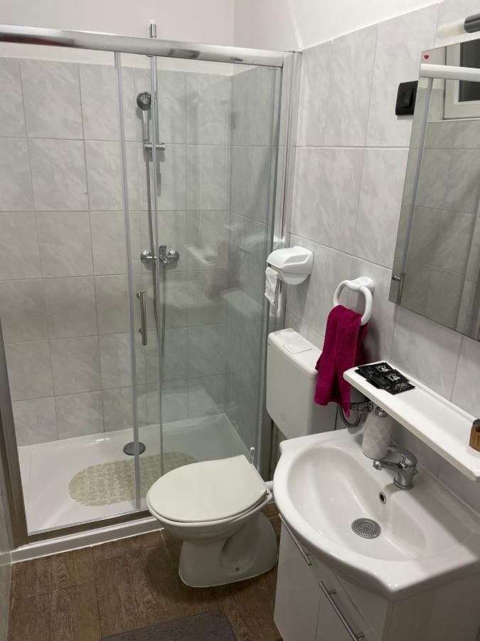 Apartmani Bm 比奥格勒·纳·莫鲁 外观 照片
