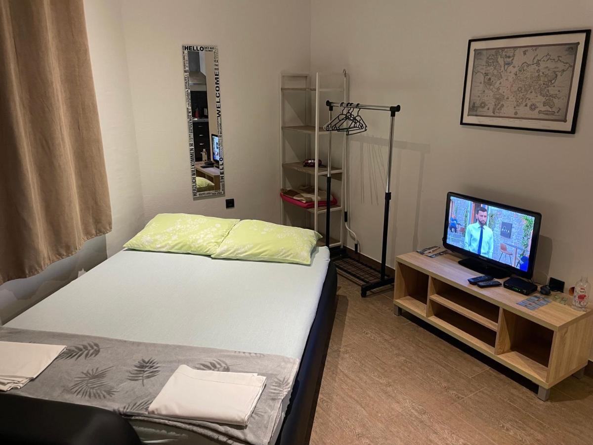 Apartmani Bm 比奥格勒·纳·莫鲁 外观 照片