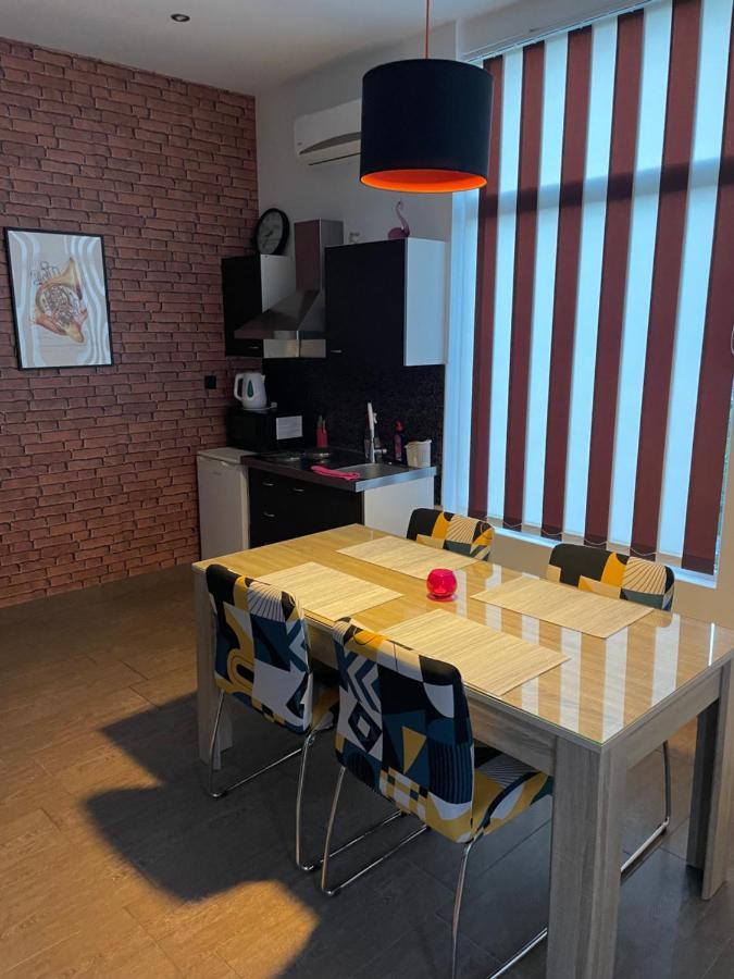 Apartmani Bm 比奥格勒·纳·莫鲁 外观 照片