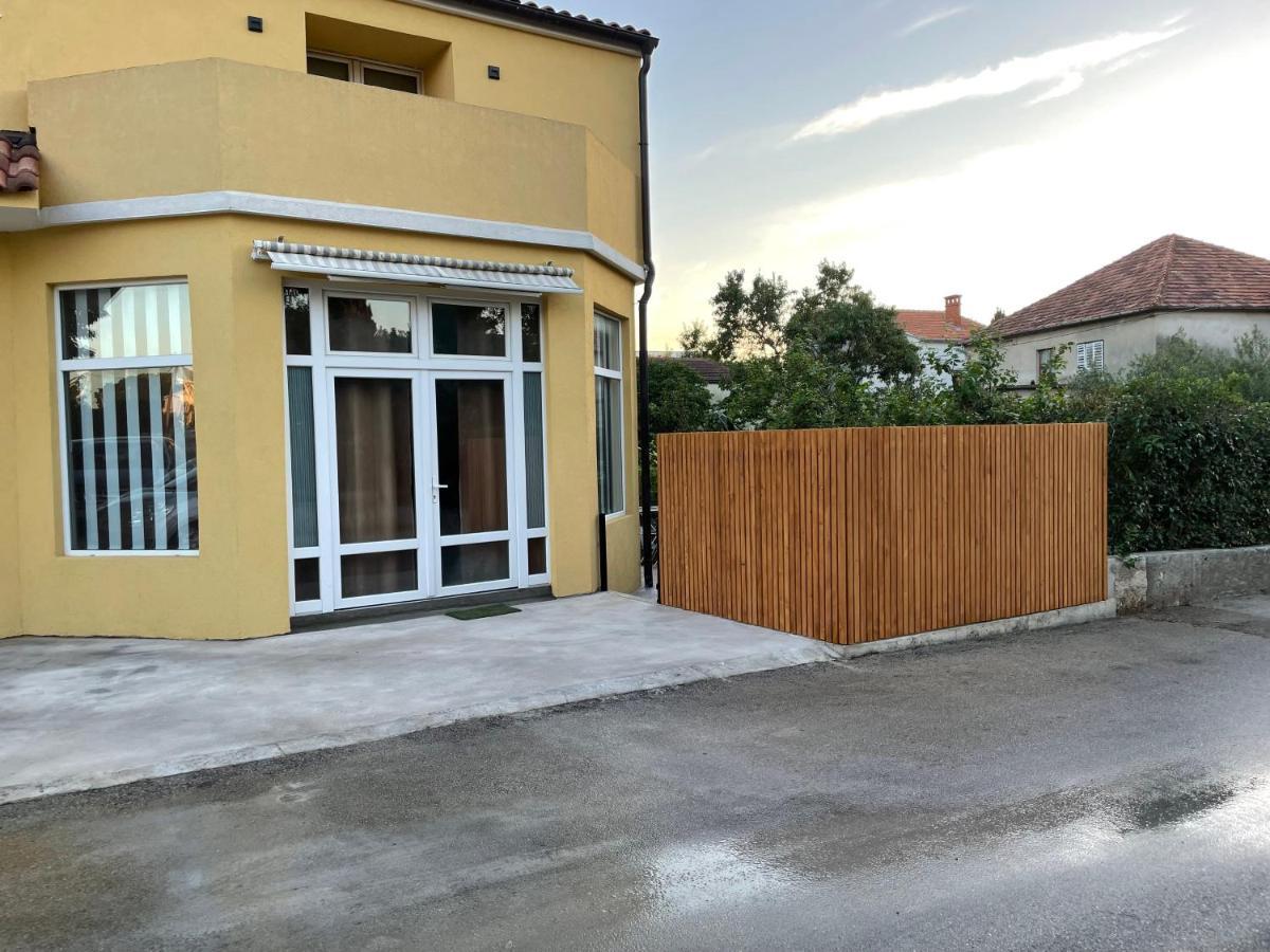 Apartmani Bm 比奥格勒·纳·莫鲁 外观 照片