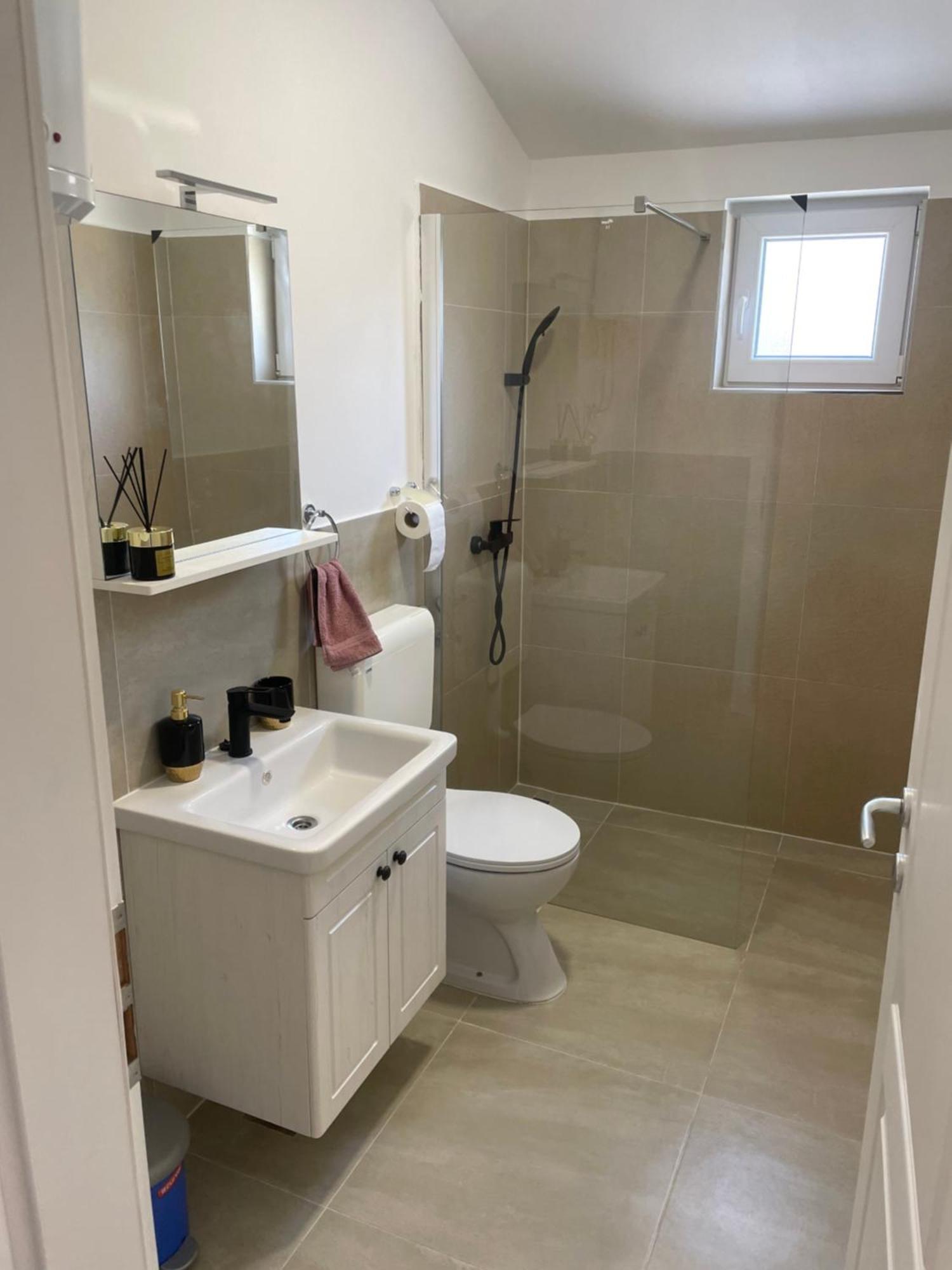 Apartmani Bm 比奥格勒·纳·莫鲁 外观 照片